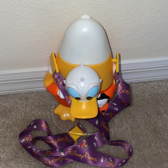 Disney Donald Duck candy corn Halloween sipper nwt - Picture 2 of 5